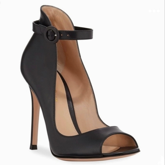 GIANVITO ROSSI Heels Pumps Peep Toe Stiletto Black Ankle Strap
